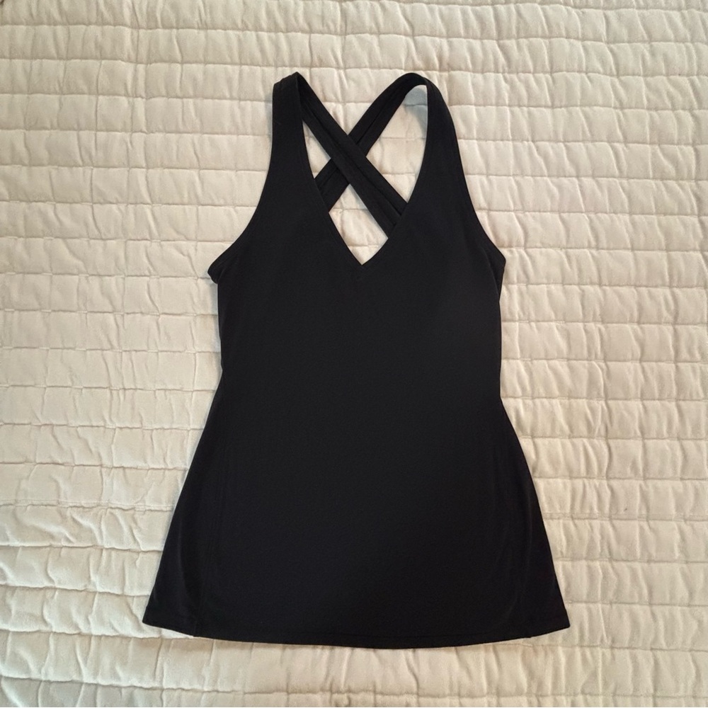 Lululemon Black Cross-Back Tank Top